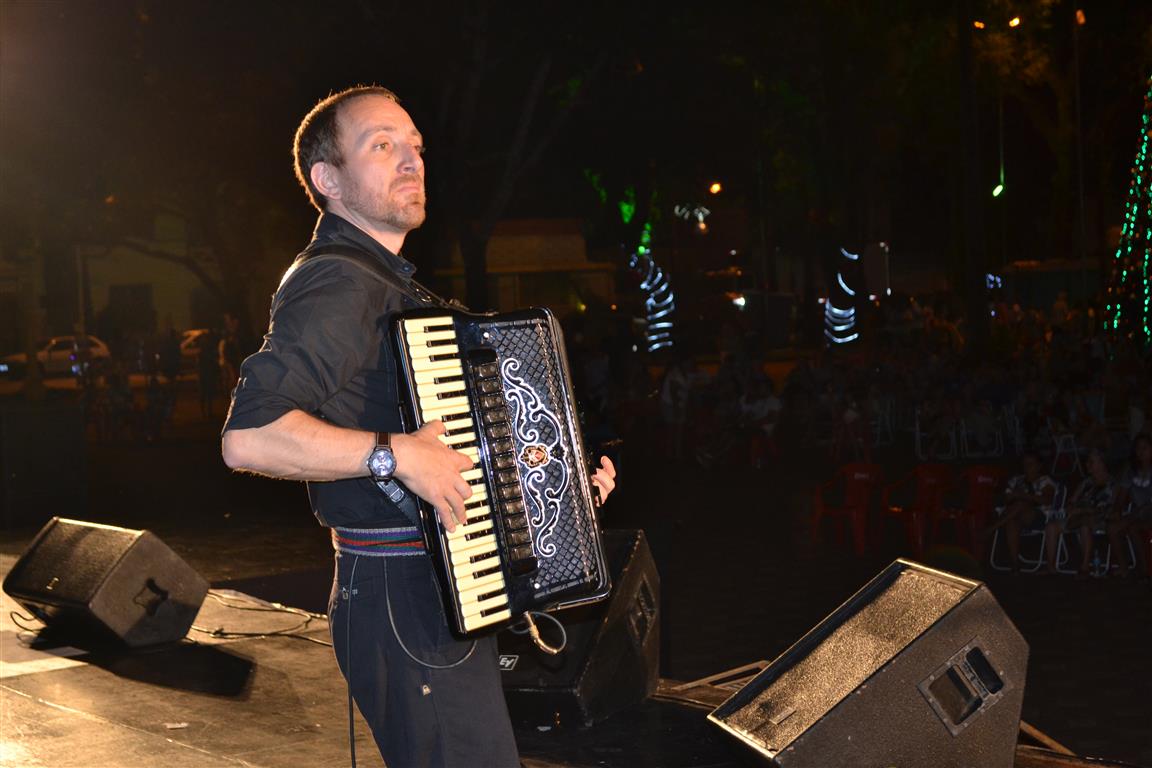 Paulinho Cardoso apresenta canções gaúchas instrumentais com toque contempo